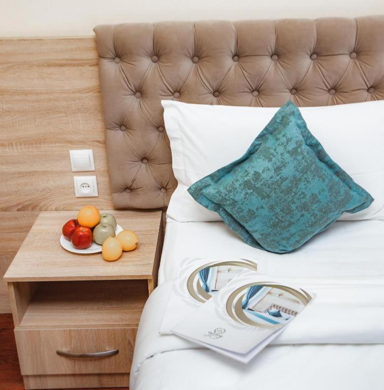 Park Hotel Al Bustan Shymkent Exterior foto