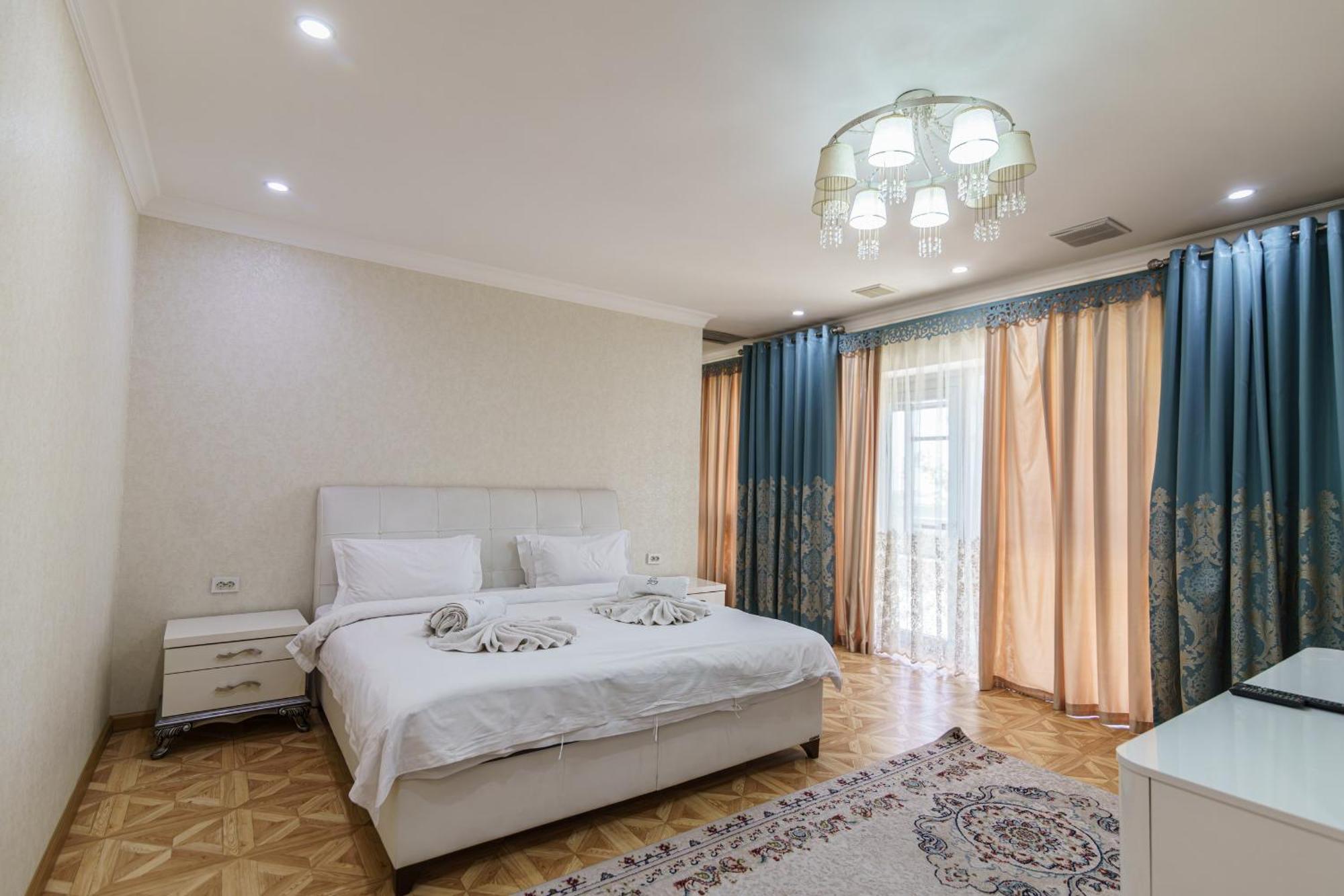 Park Hotel Al Bustan Shymkent Exterior foto