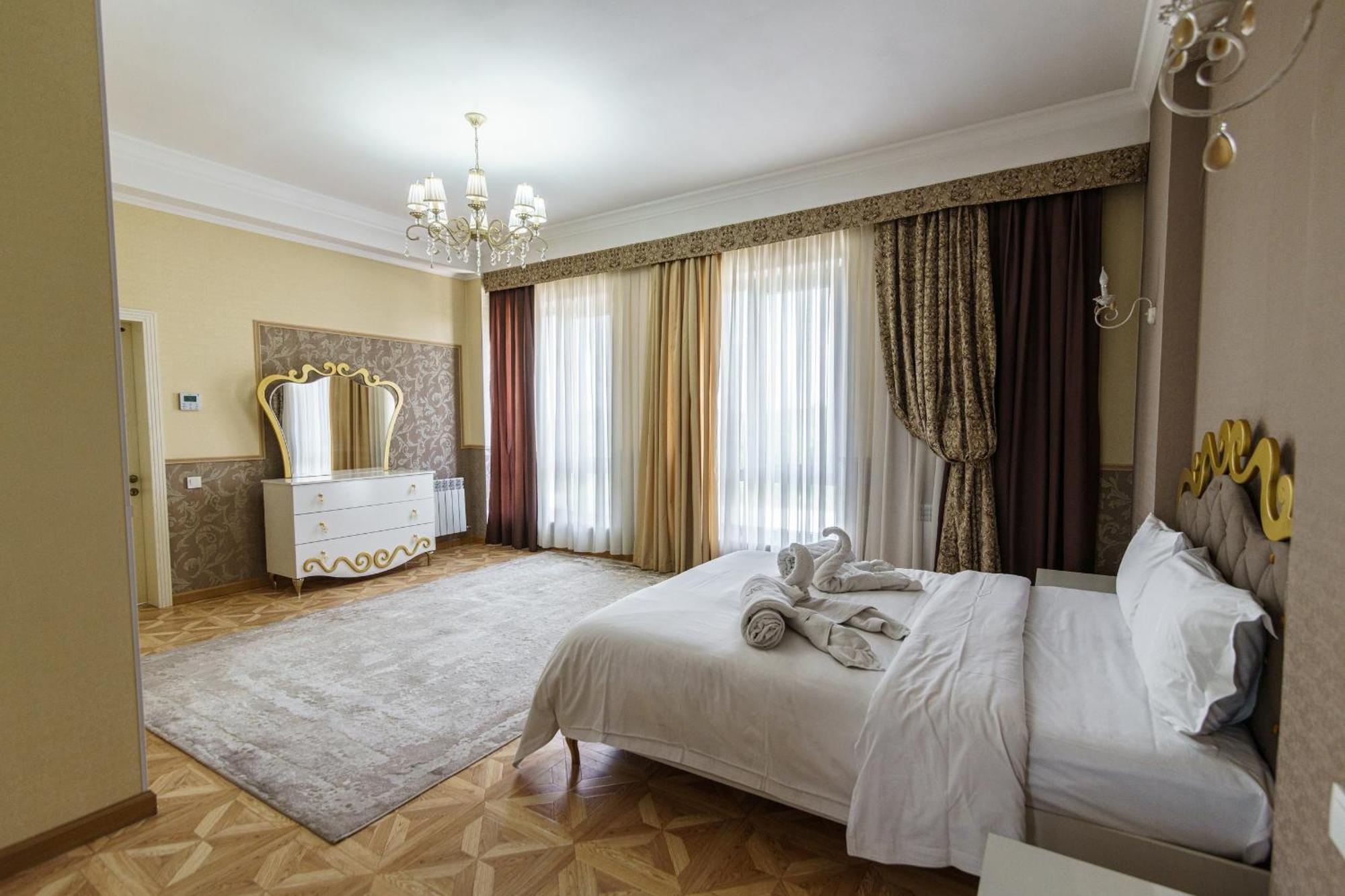 Park Hotel Al Bustan Shymkent Exterior foto