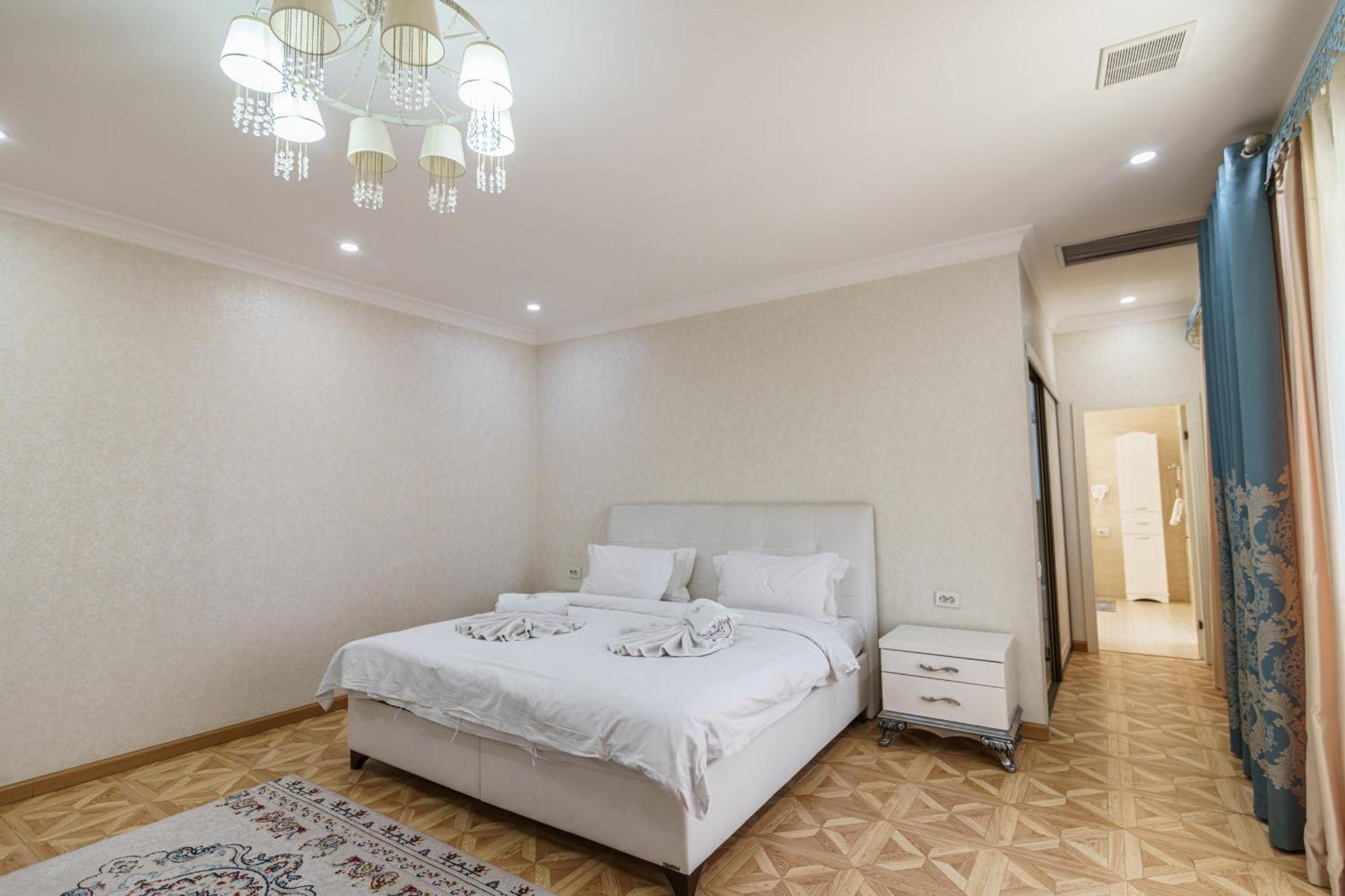 Park Hotel Al Bustan Shymkent Exterior foto