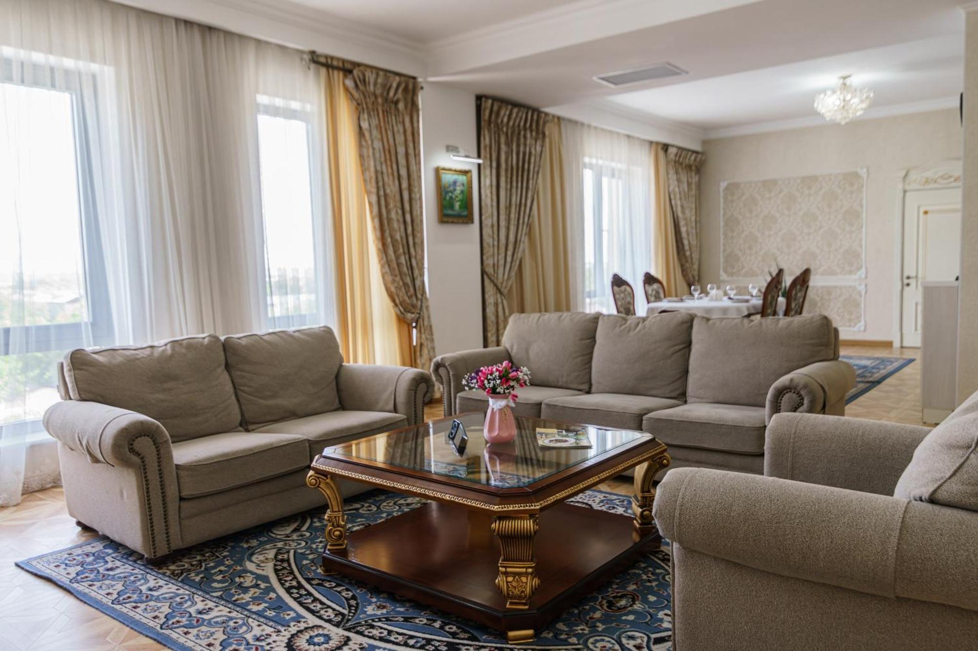 Park Hotel Al Bustan Shymkent Exterior foto